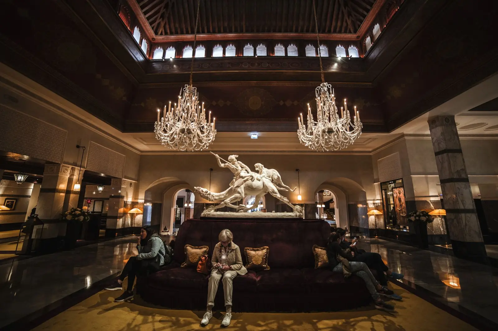 Ravirahotelretreat interior